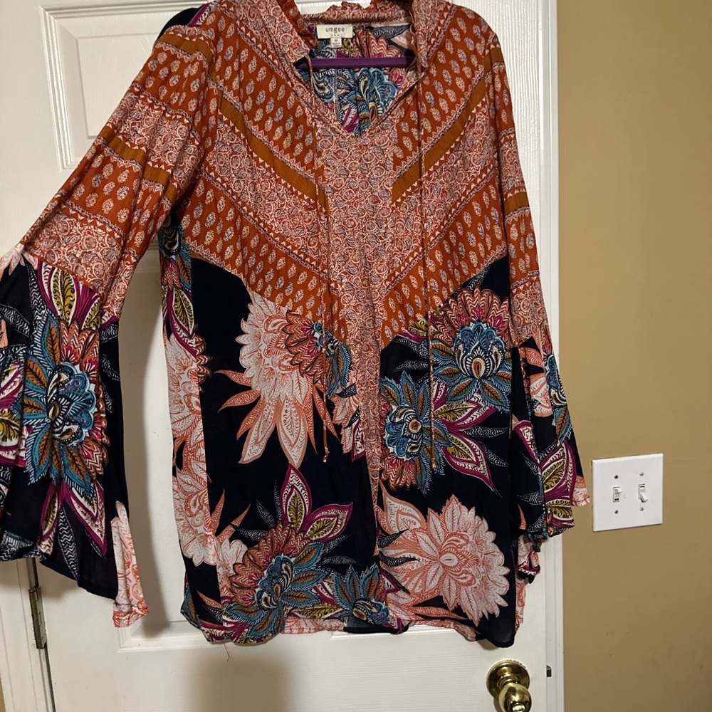 Umgee Pink and Blue Graphic Blouse with Notched Collar